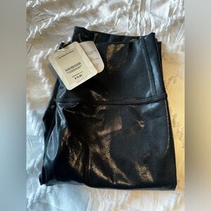 Never worn black fabletics leggings